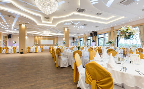 活動慶典吸睛術:廣告設計物料尺度與互動合規(guī)要點 活動慶典吸睛術:廣告設計物料尺度與互動合規(guī)要點